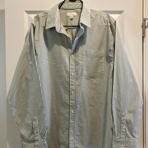 Green Casual Button Down Shirt with Pointed Collar